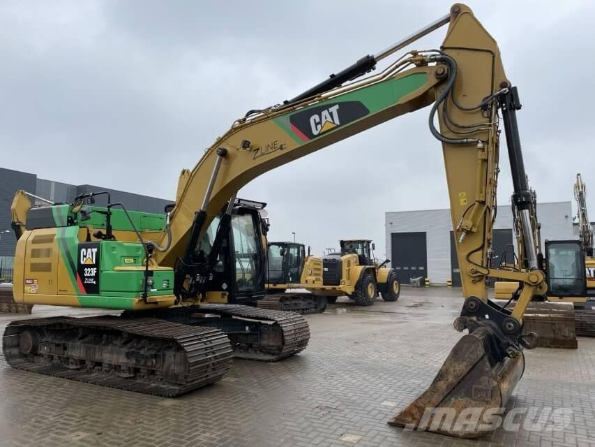 CAT 323F Z-Line Escavatori cingolati