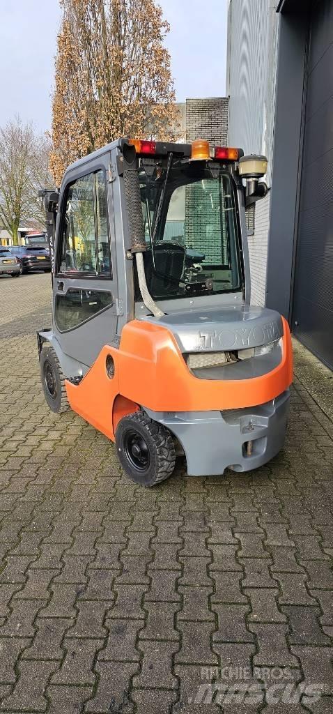 Toyota 02-8FDF25 Carrelli elevatori GPL