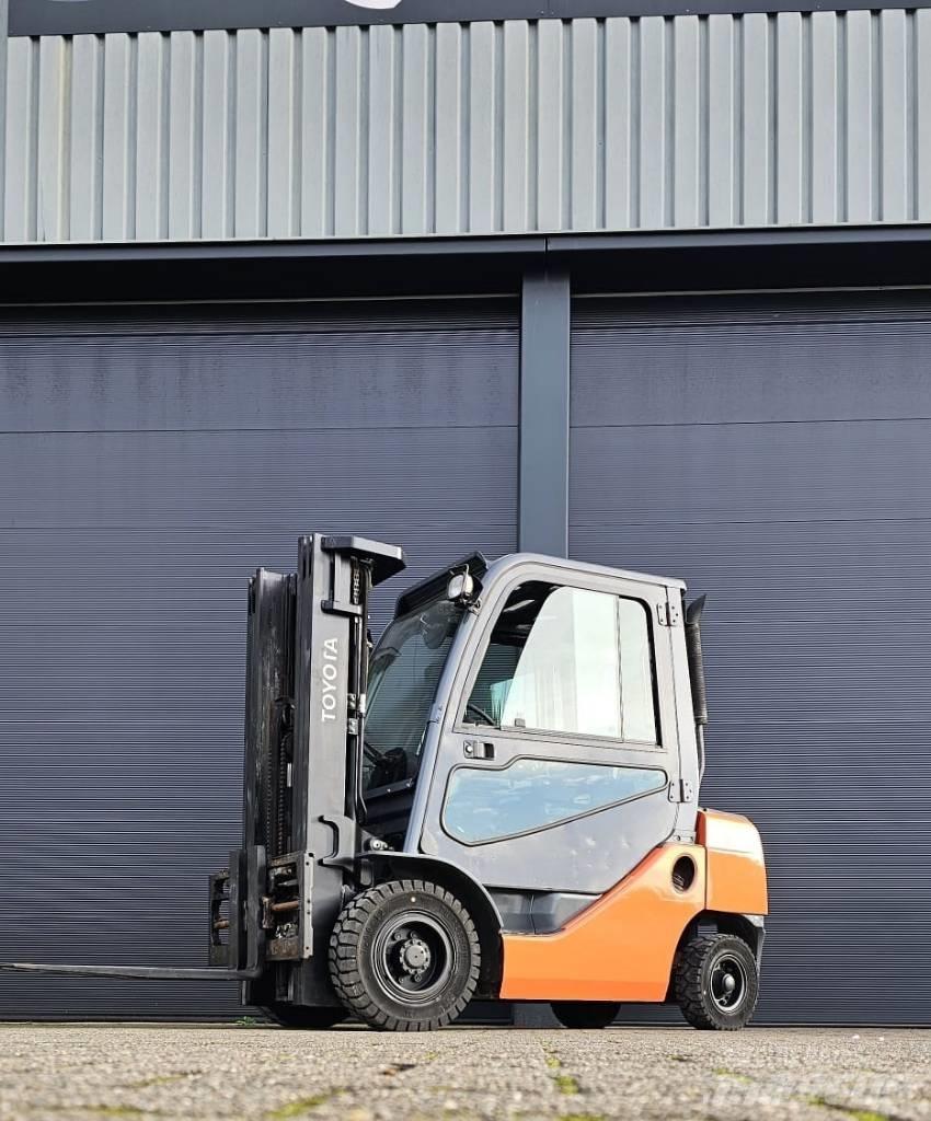 Toyota 02-8FDF25 Carrelli elevatori GPL