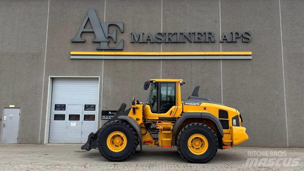 Volvo L 120 H Pale gommate
