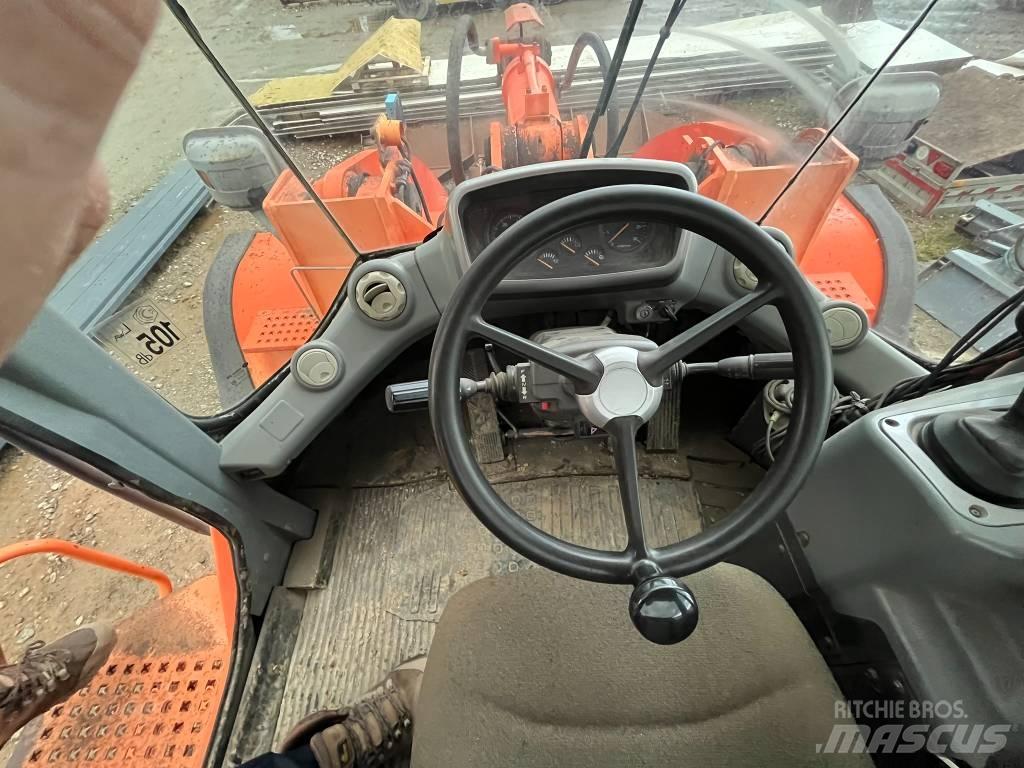 Doosan DL 400 Pale gommate