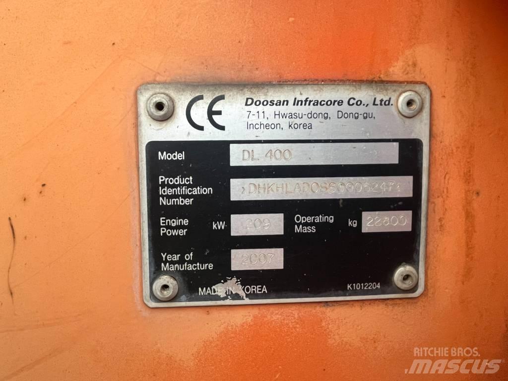 Doosan DL 400 Pale gommate