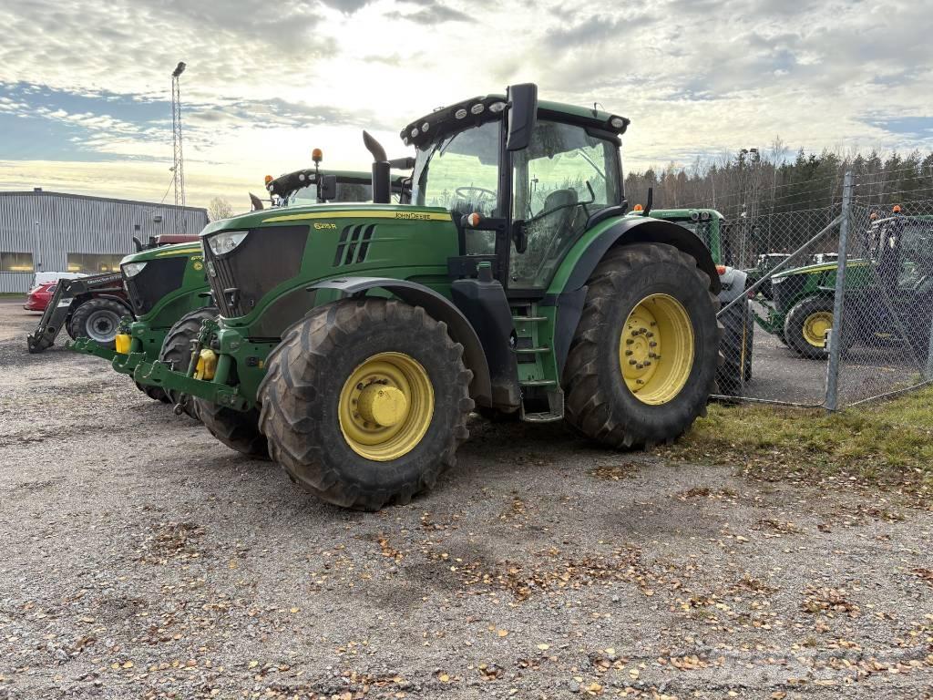 John Deere 6215 R Trattori