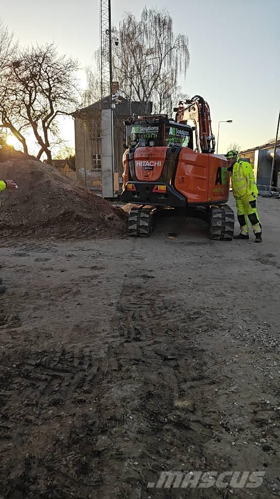 Hitachi ZX 95 USB - 7 Escavatori medi 7t - 12t