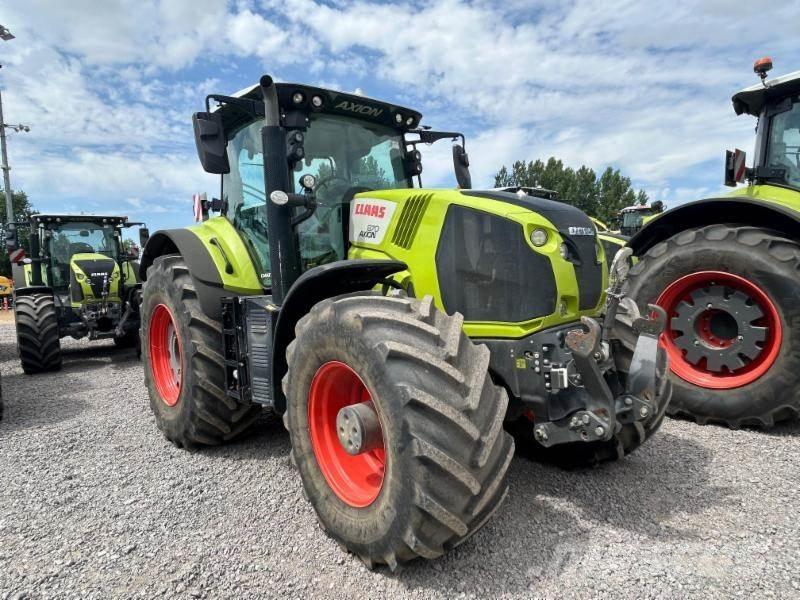 CLAAS AXION 870 Trattori