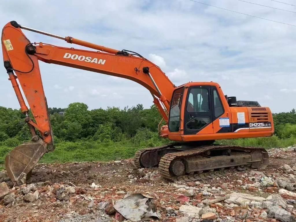 Doosan DH 225 LC-7 Escavatori cingolati