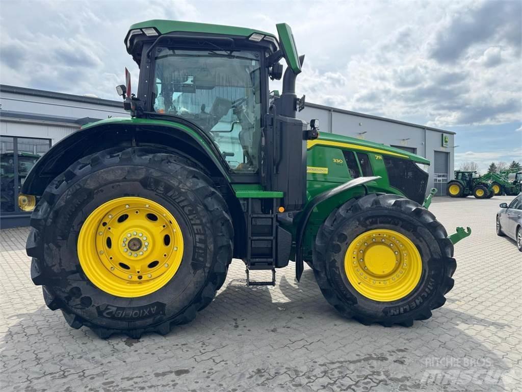 John Deere 7R 330 Trattori