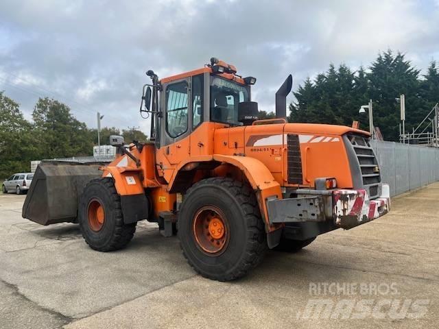 Doosan DL 200 Pale gommate