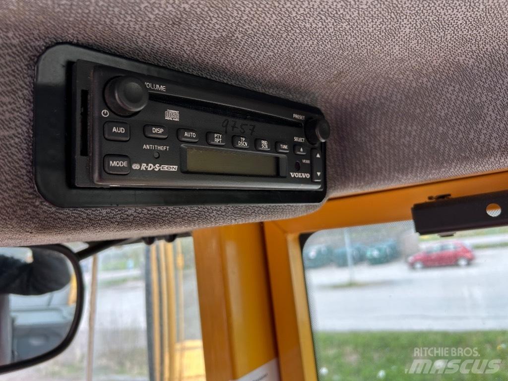 Volvo L 120 E Pale gommate