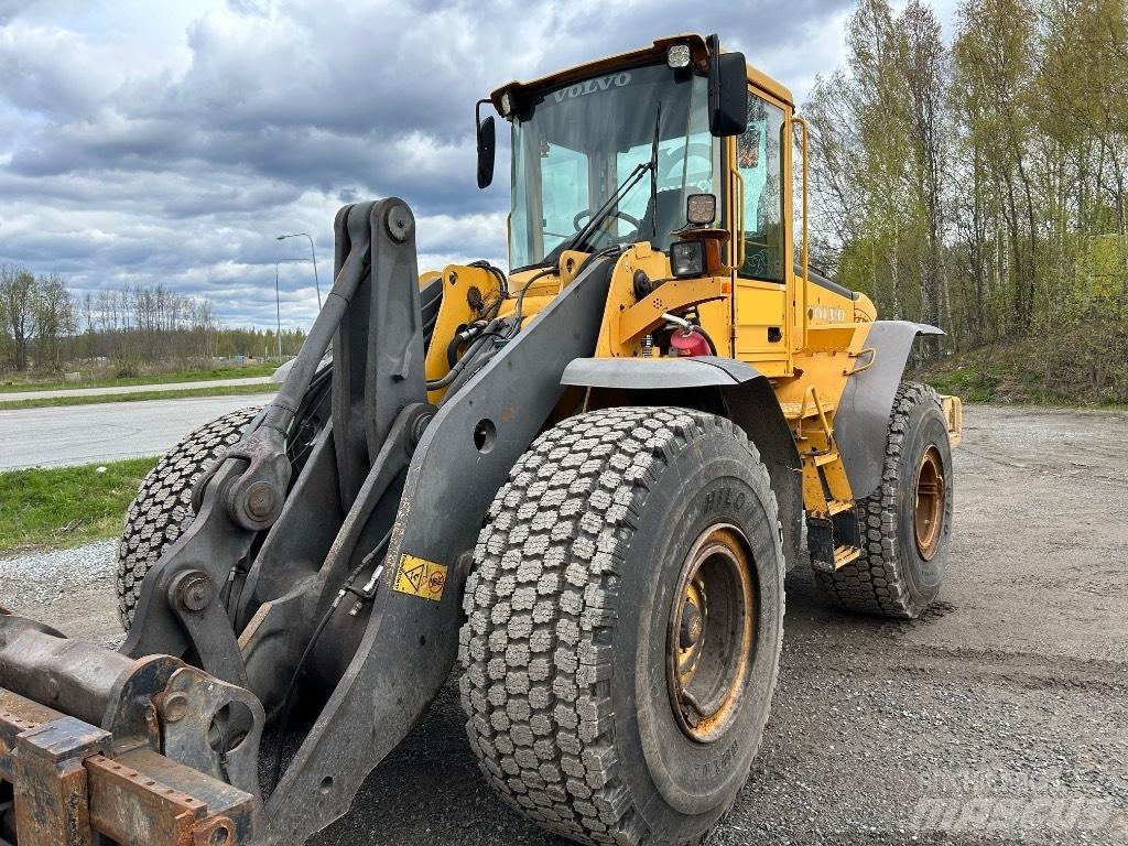 Volvo L 120 E Pale gommate