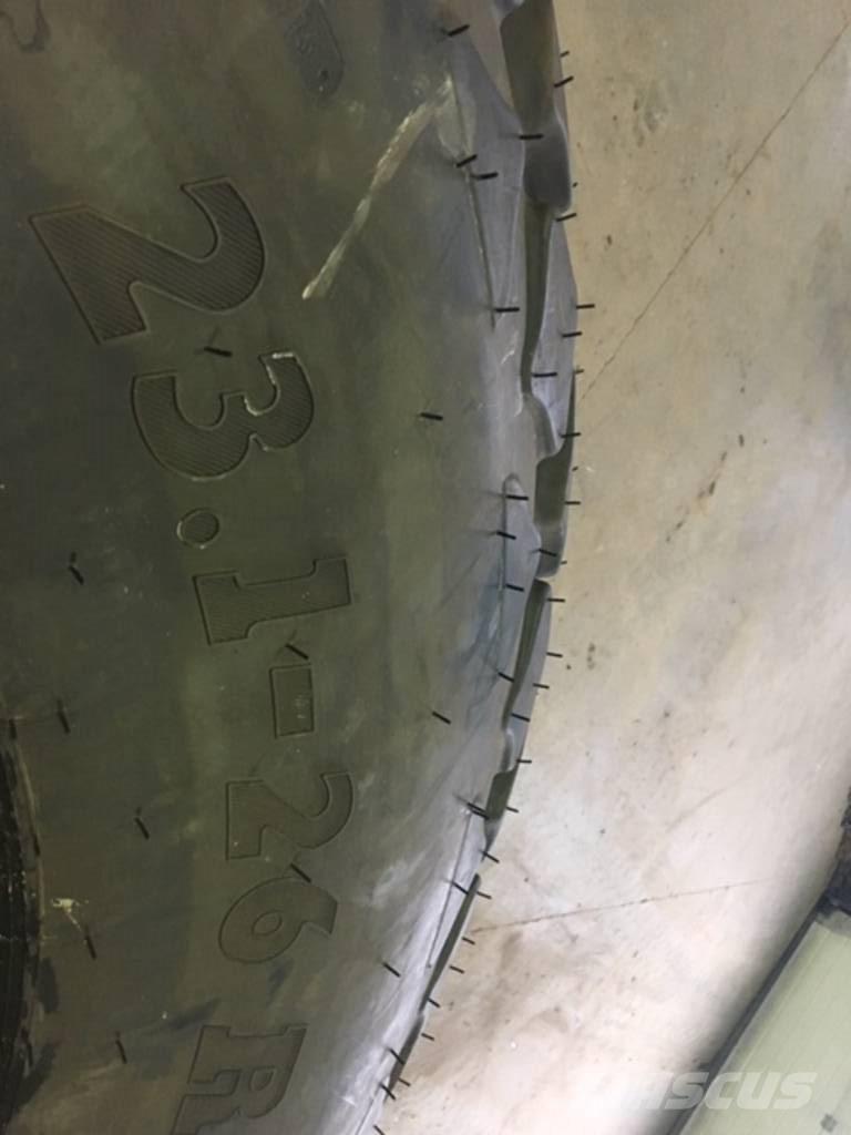 SWT 23.1 - 26 Pneumatici, ruote e cerchioni