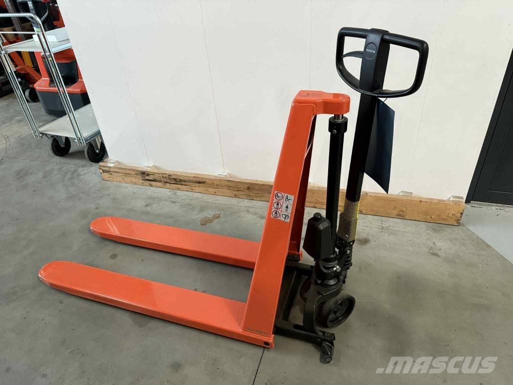 Toyota HHM 100 Transpallet elettrici a timone