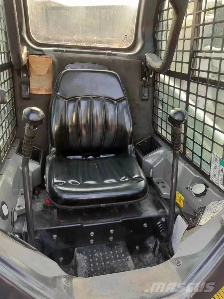 Bobcat S 450 Mini Pale Gommate