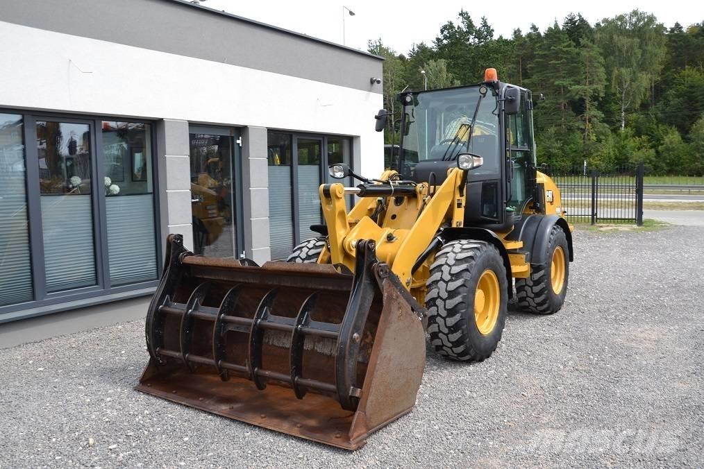 CAT 908 M Pale gommate