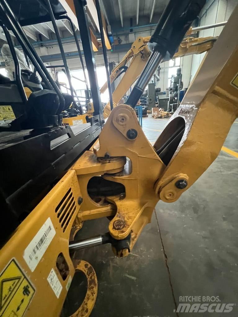 CAT 302 CR Miniescavatori
