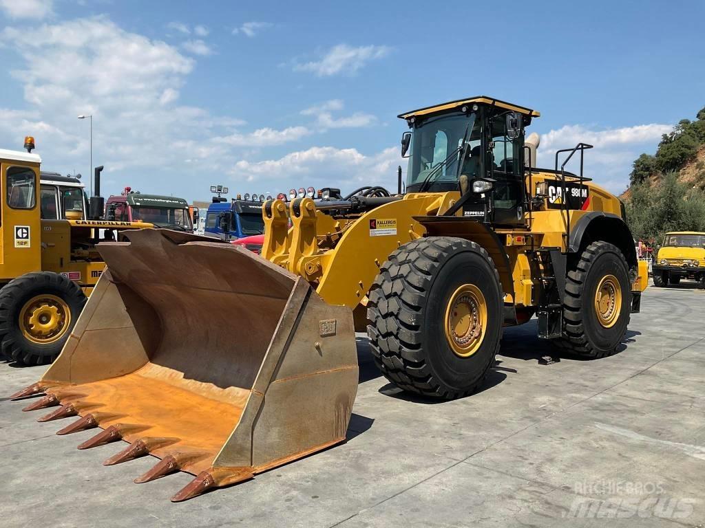 CAT 980M Pale gommate
