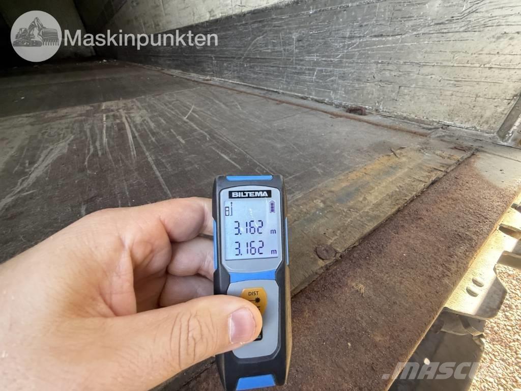 Schmitz SKO 24 Semirimorchi a cassone chiuso