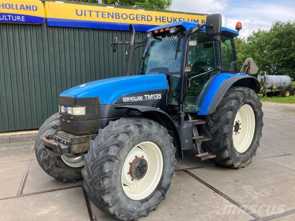 New Holland TM 135 Trattori