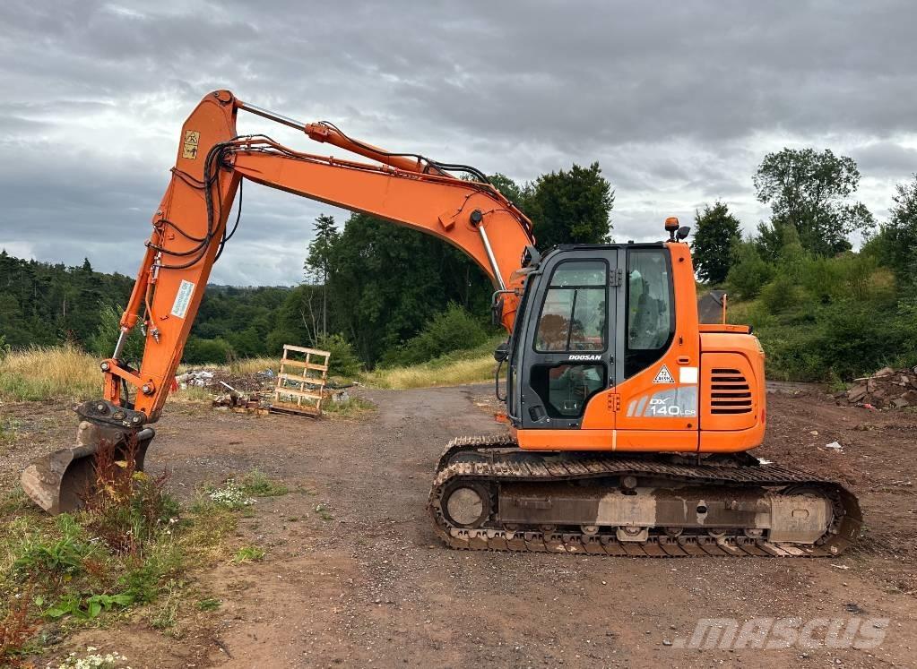 Doosan DX 140 LCR-3 Escavatori cingolati