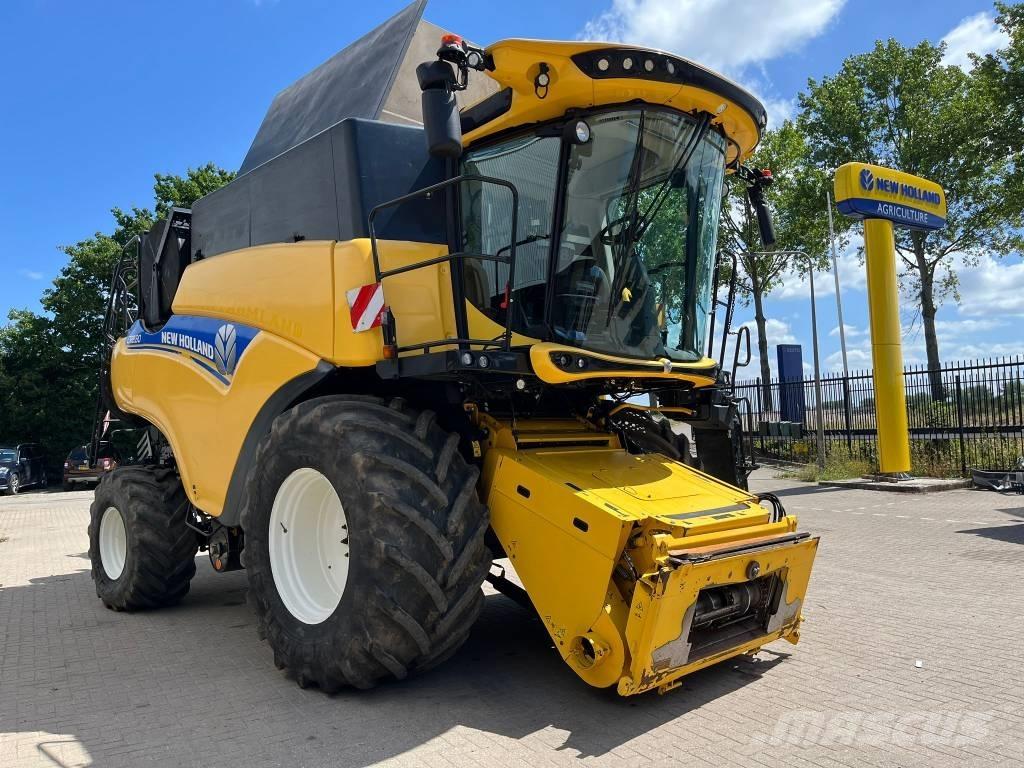 New Holland CR 8.80 Mietitrebbiatrici