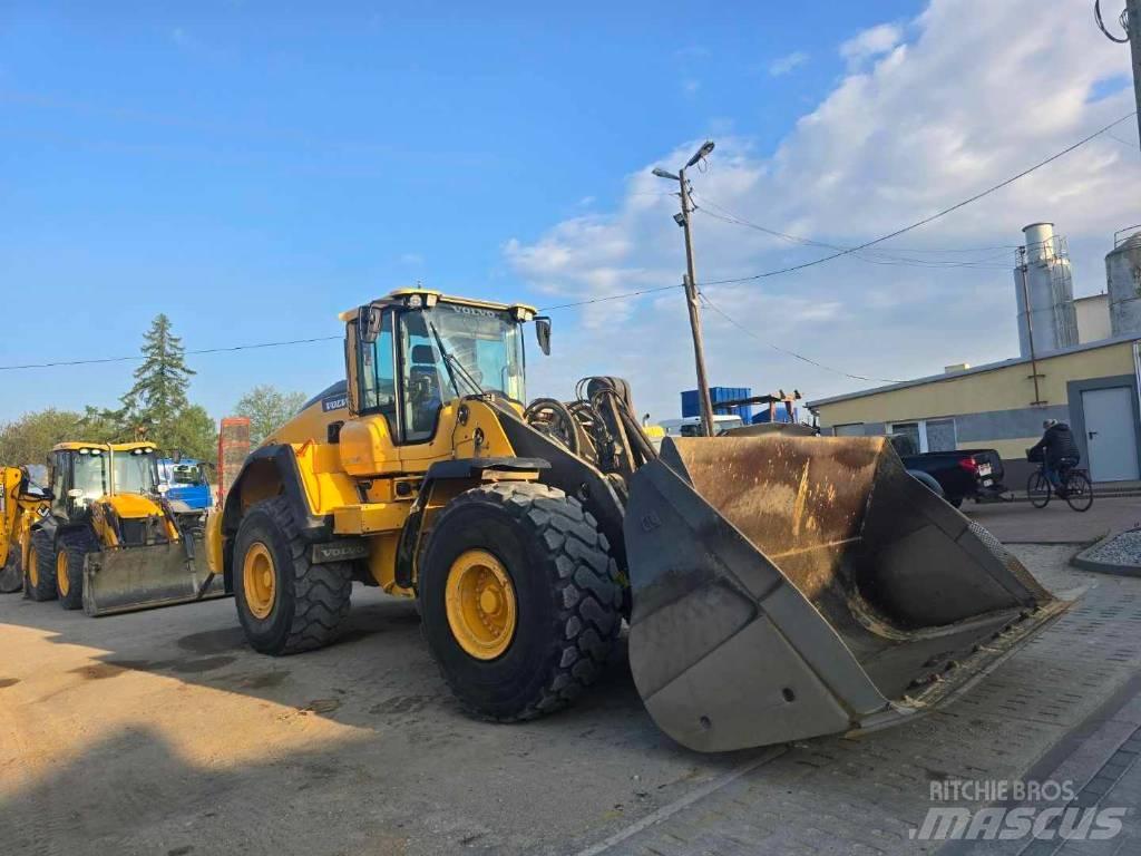 Volvo L 180 H Pale gommate