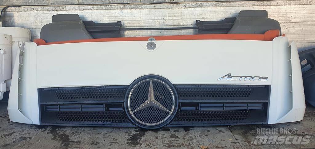 Mercedes-Benz Actros Cabine e interni
