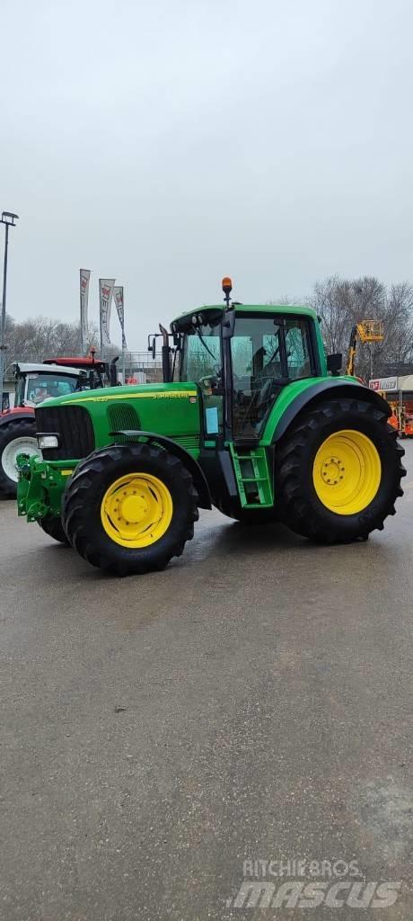 John Deere 6820 Trattori