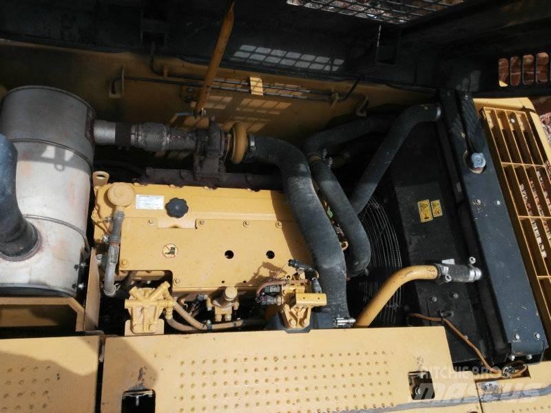 CAT 323 D L Escavatori cingolati