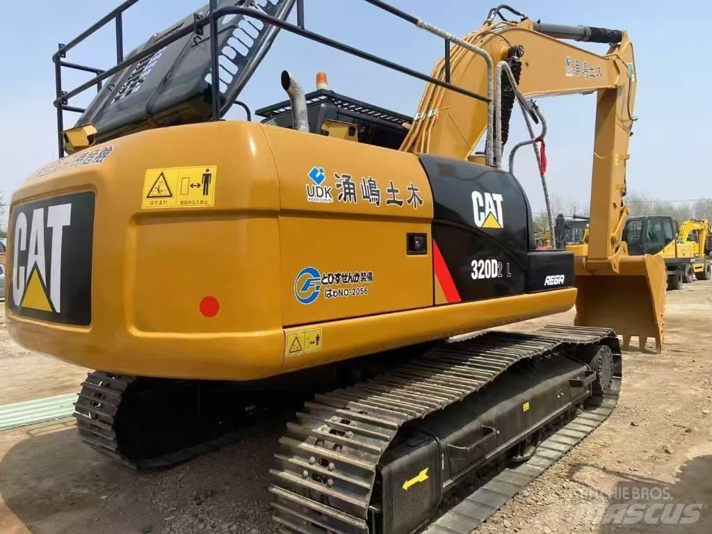 CAT 320D2 Escavatori cingolati