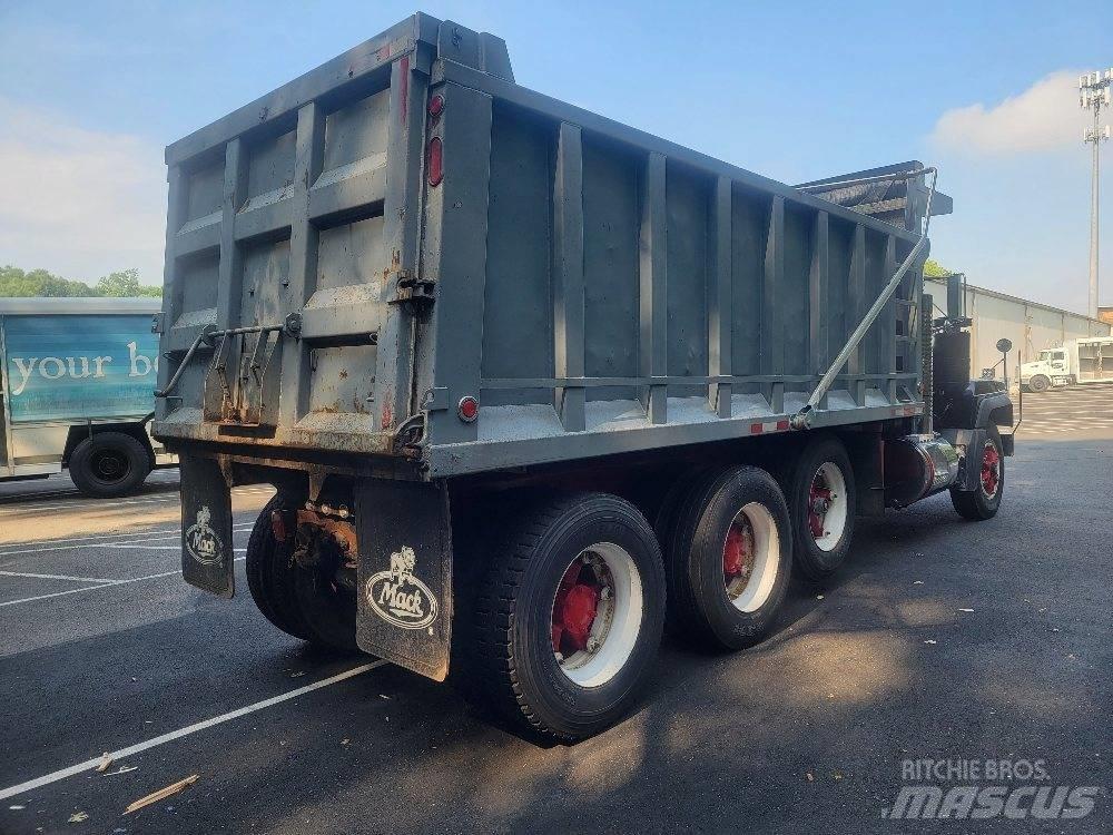 Mack RD688S Camion ribaltabili