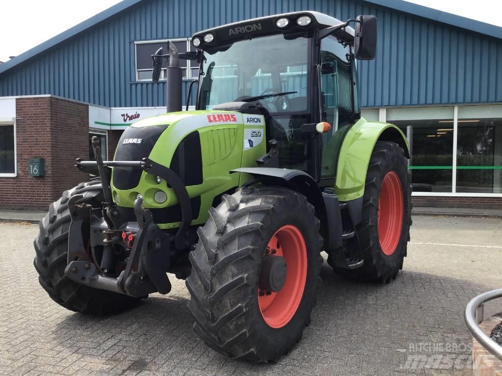 CLAAS Arion 520 CIS Trattori
