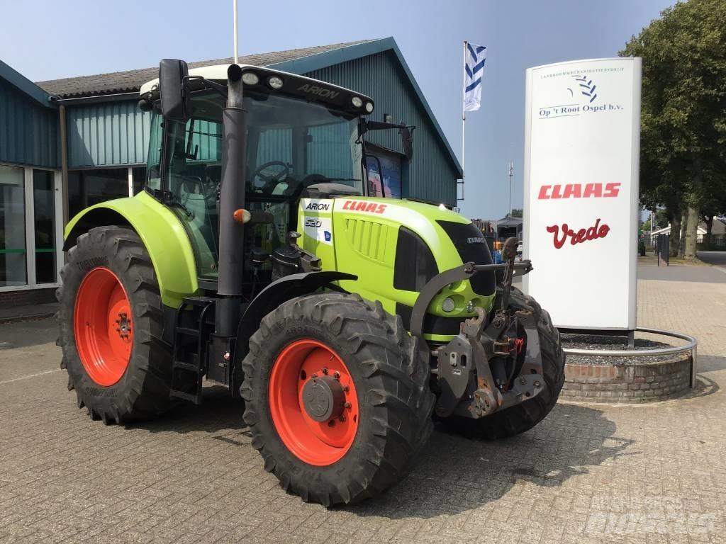 CLAAS Arion 520 CIS Trattori