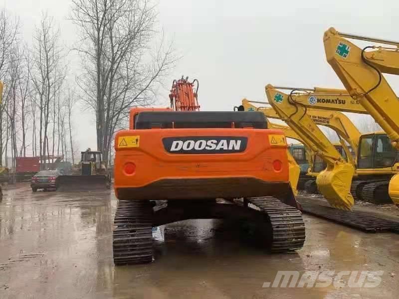 Doosan DX300LC Escavatori cingolati