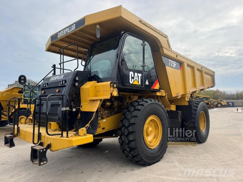 CAT 775 F Dumper a telaio rigido