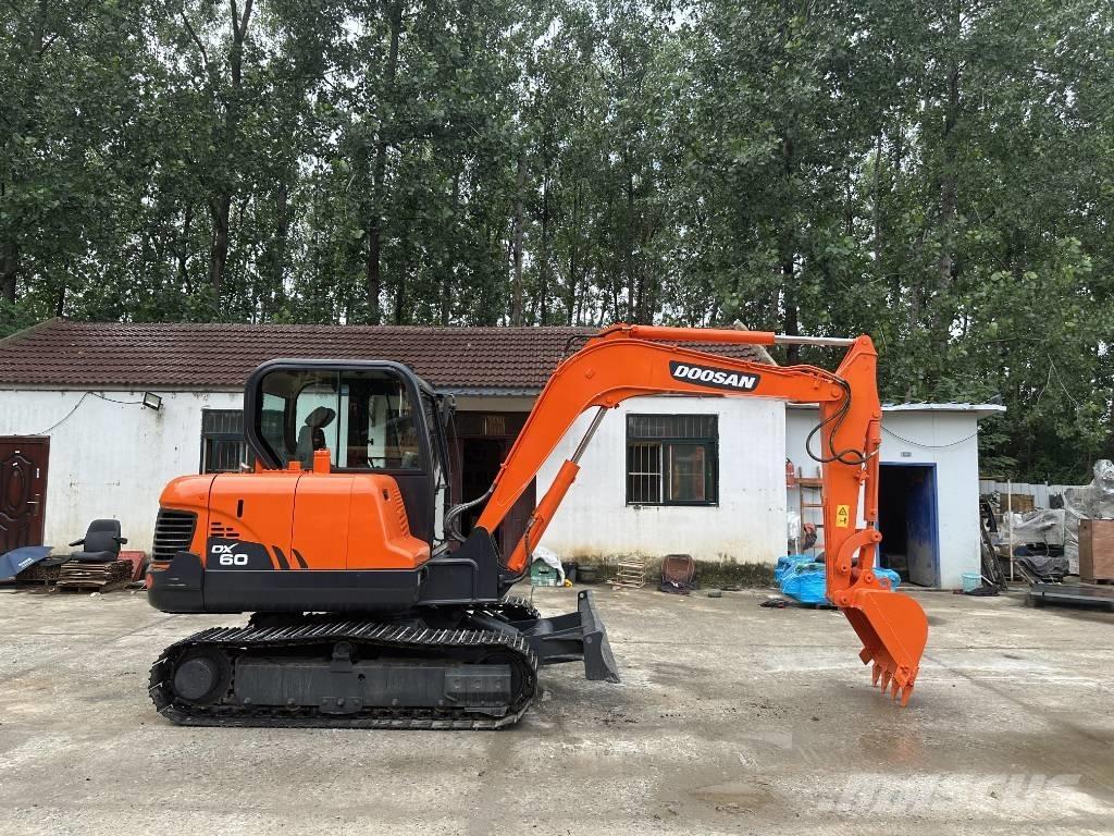Doosan DX60 Escavatori cingolati