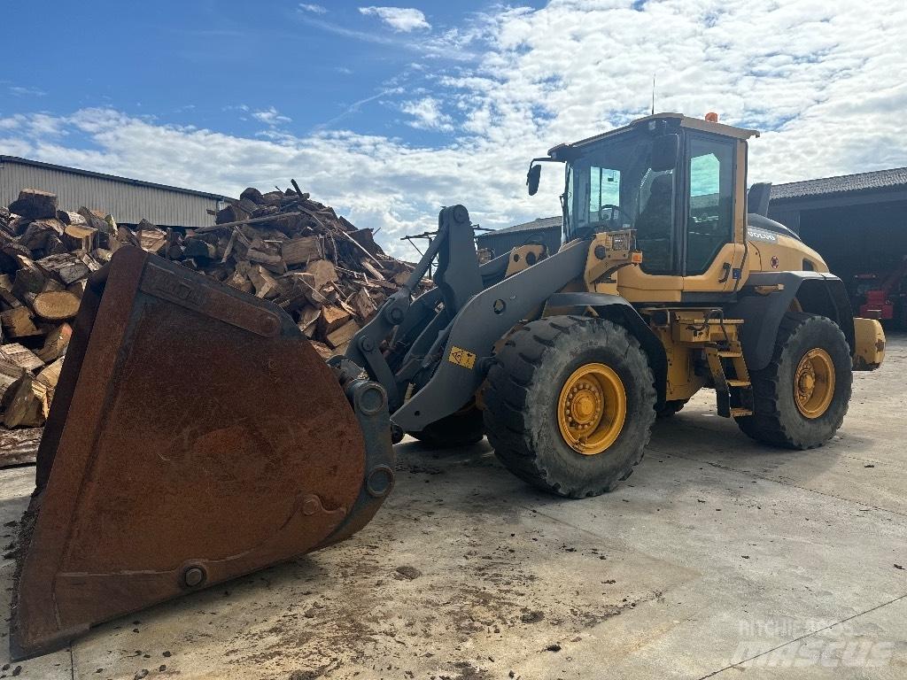Volvo L 90 H Pale gommate