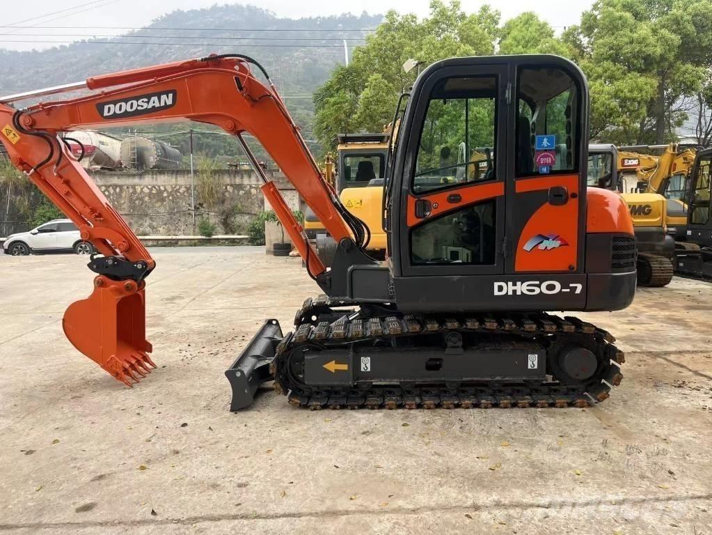 Doosan DH 60-7 Miniescavatori