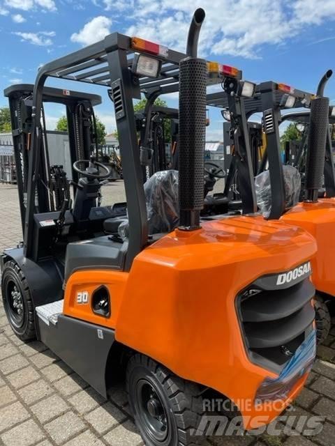 Doosan D30NXP Carrelli elevatori diesel