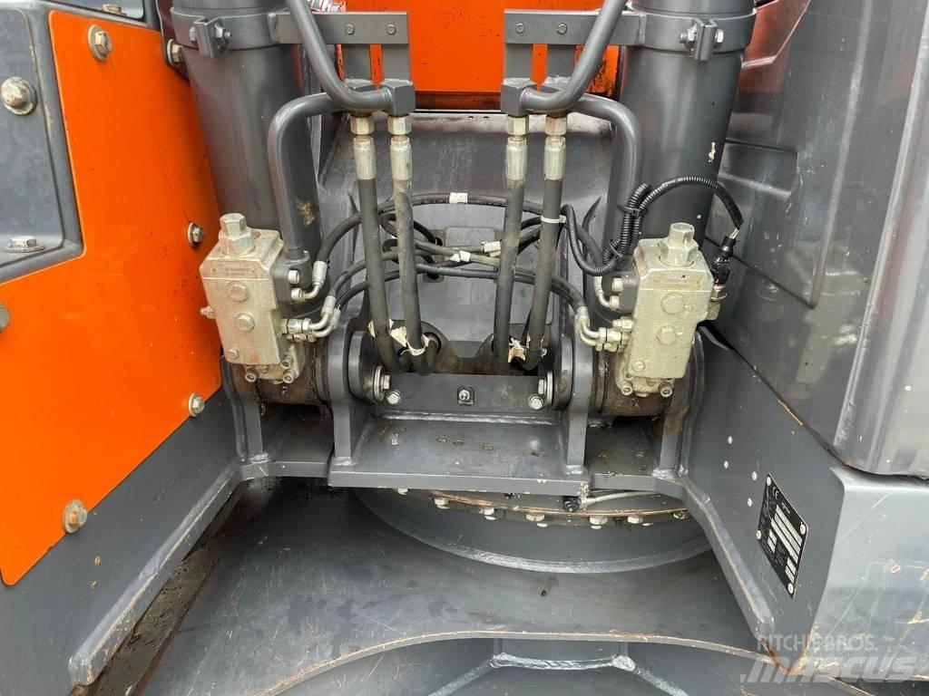 Doosan DX 140 LCR Escavatori cingolati