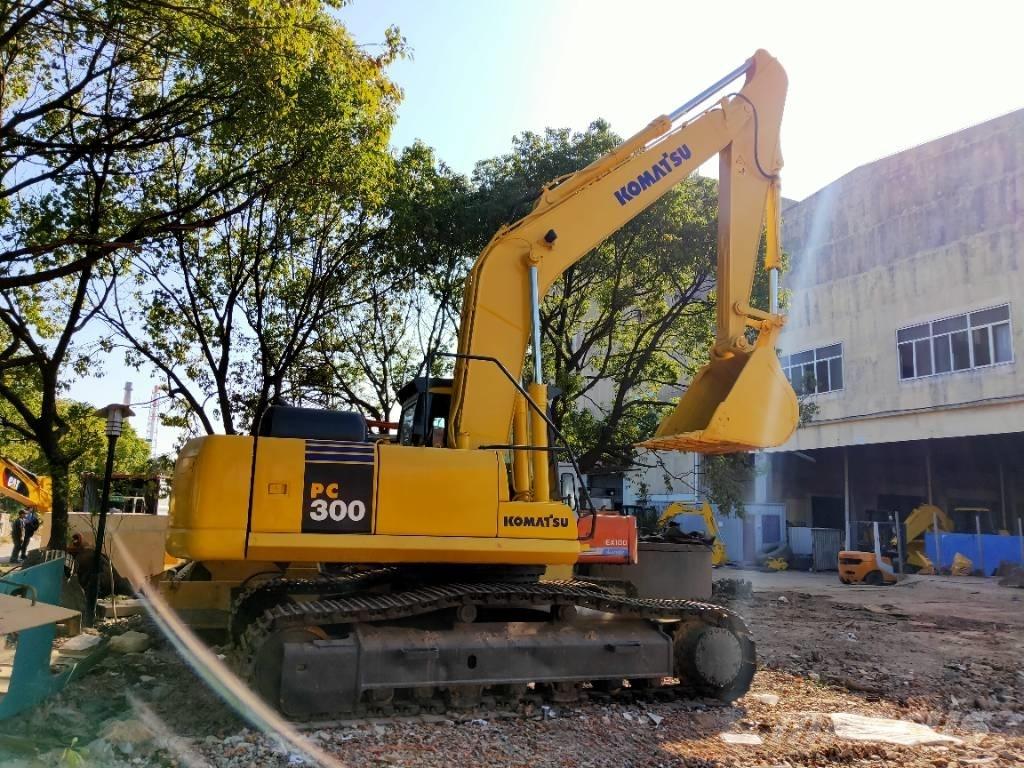 Komatsu PC300-7 Escavatori cingolati