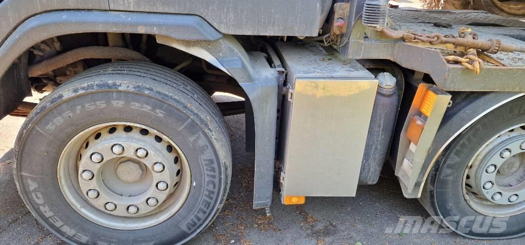 Volvo FM 13 Camion per il trasporto di macchine forestali