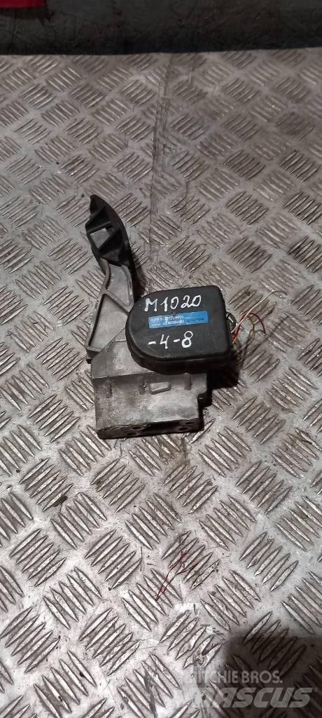 MAN TGA   81259706094 Cabine e interni