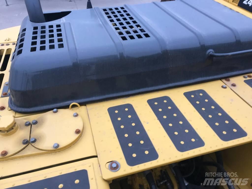 Komatsu PC 220-8 Escavatori cingolati