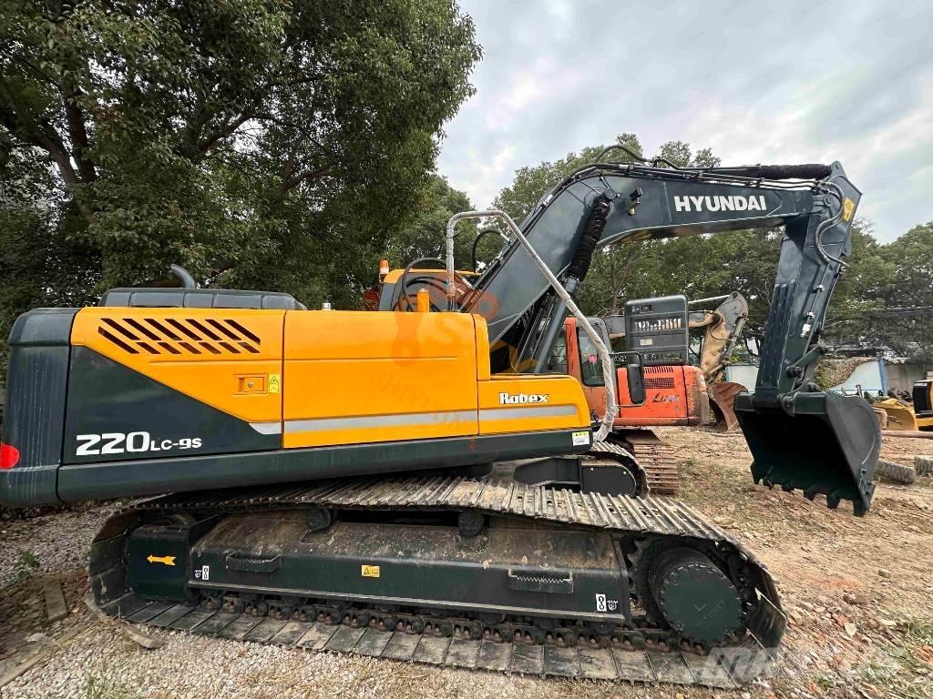 Hyundai Robex 220-9S Escavatori cingolati