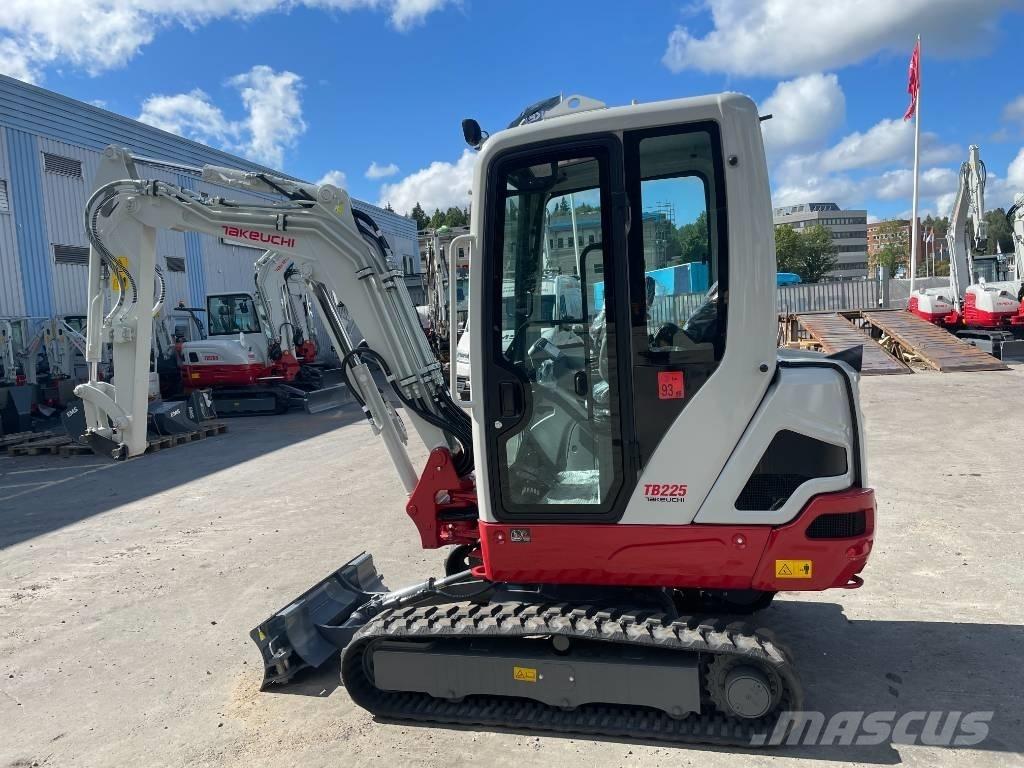 Takeuchi TB 225 Miniescavatori