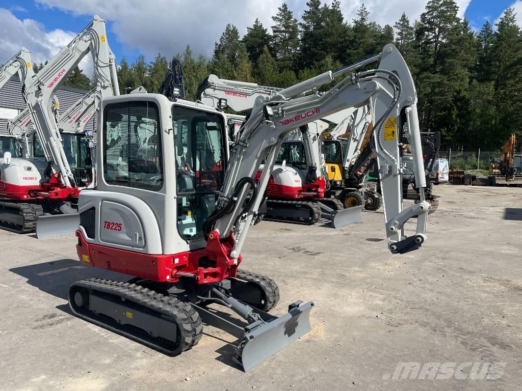 Takeuchi TB 225 Miniescavatori