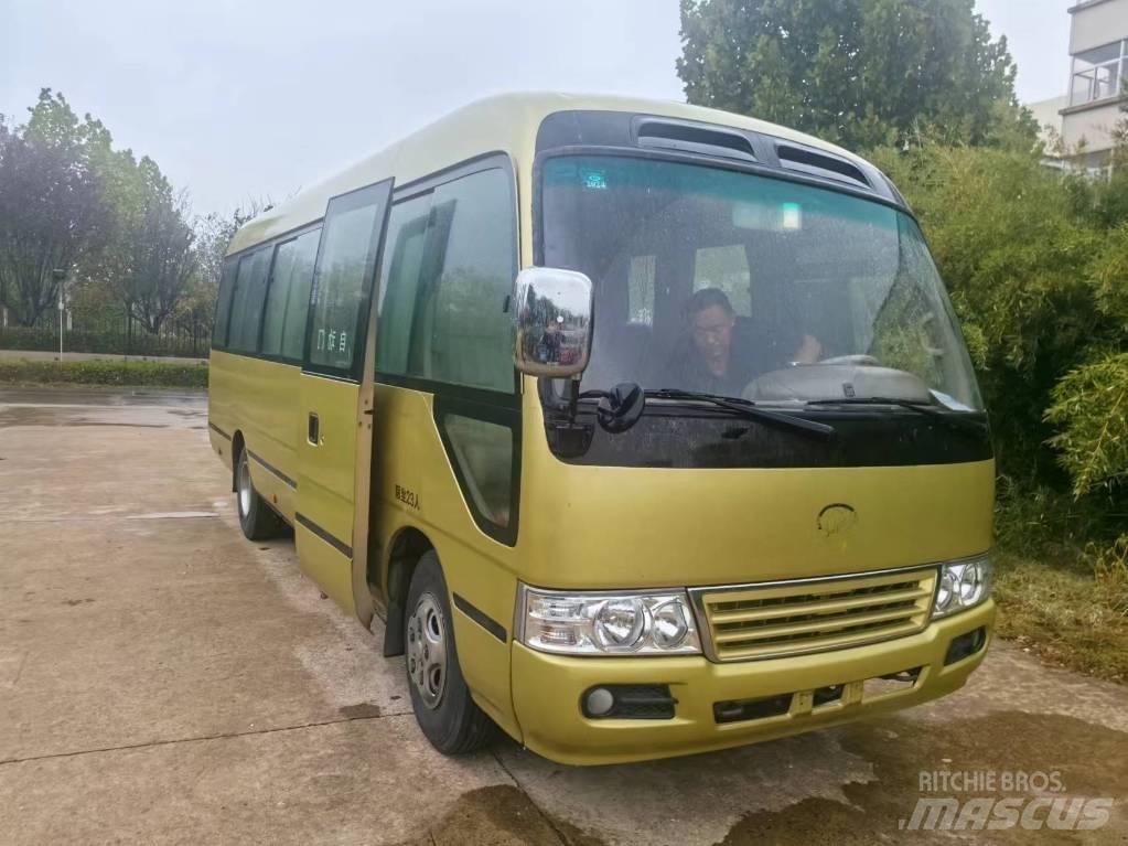 Toyota Coaster Autobus interurbani