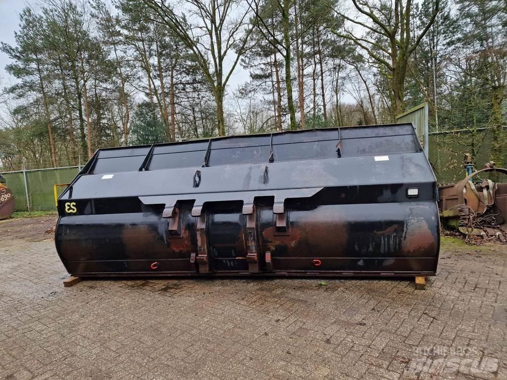 Eurosteel WP-5000 Benne