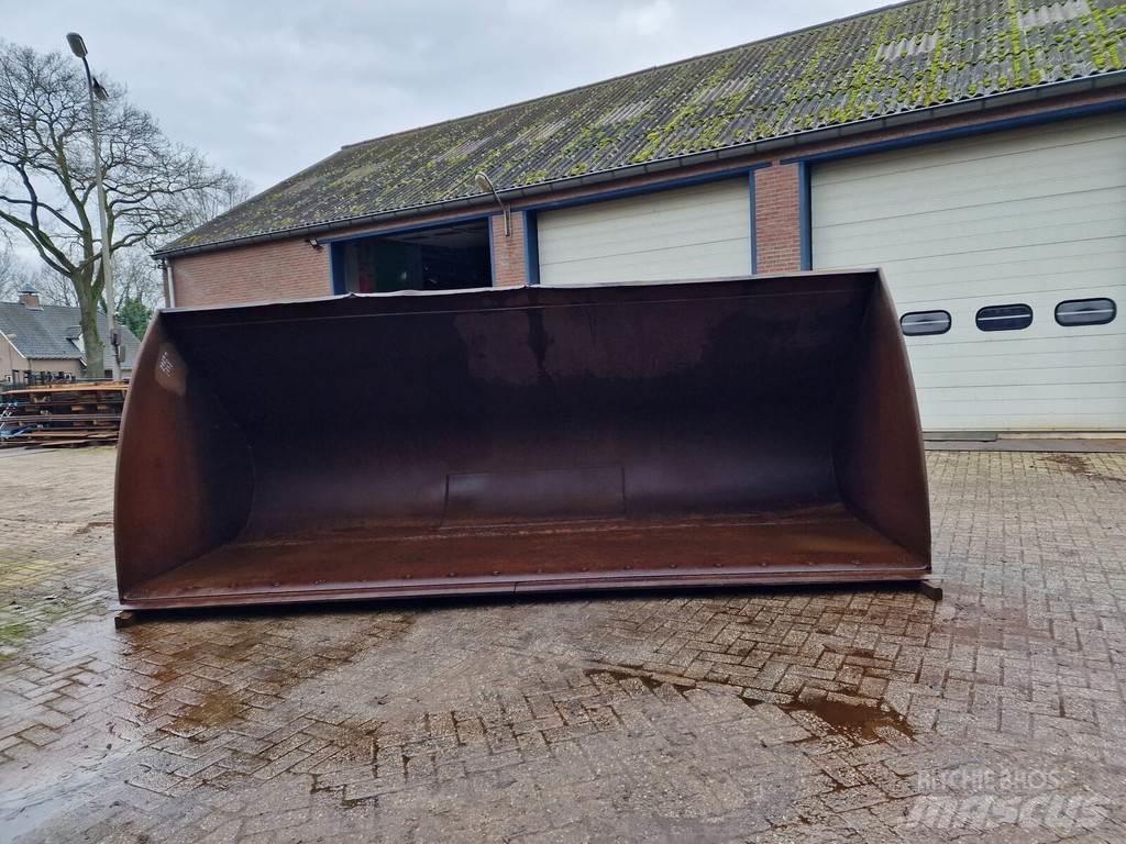 Eurosteel WP-5000 Benne