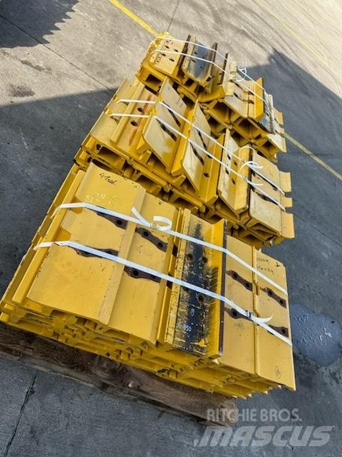 Komatsu d 85 plate Catene, cingoli e sottocarro